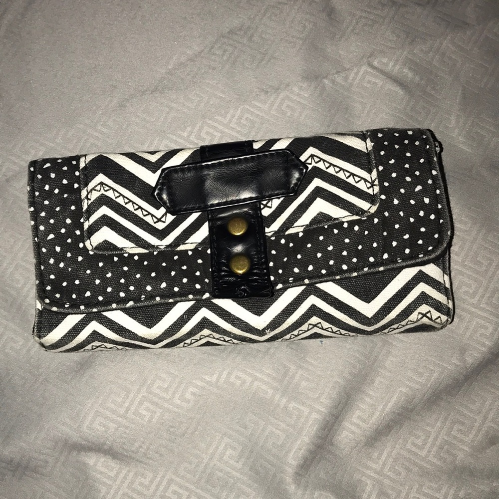Chevron Print Wallet